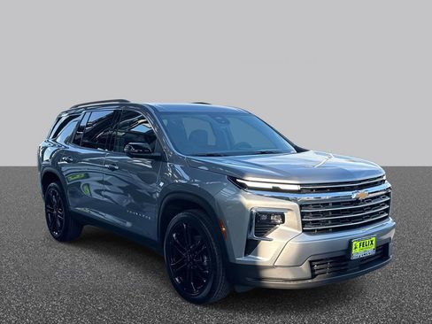 New 2026 Chevrolet Traverse LT w/ Driver Confidence Package image 3