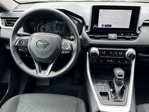 Used 2025 Toyota RAV4 XLE w/ Weather Package AWD/4WD image 18