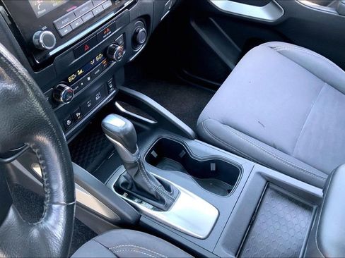 Used 2022 Nissan Frontier SV RWD image 13