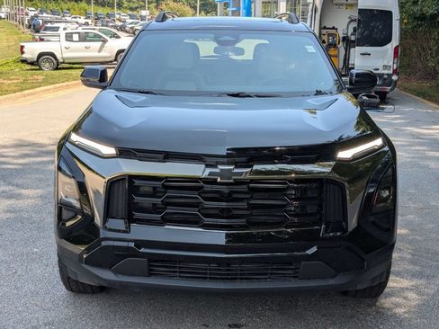 New 2027 Chevrolet Equinox ACTIV w/ Convenience Package III FWD image 3