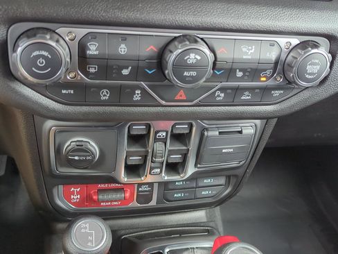 New 2026 Jeep Wrangler Willys AWD/4WD image 24