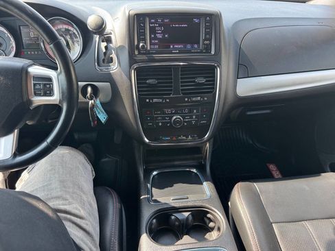 Used 2019 Dodge Grand Caravan GT FWD image 17