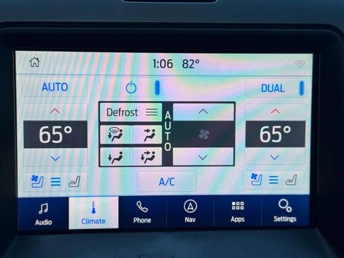 Used 2014 Ford F150 Lariat w/ Lariat Chrome Package image 15