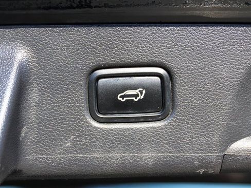 Used 2021 Hyundai Palisade Calligraphy image 9