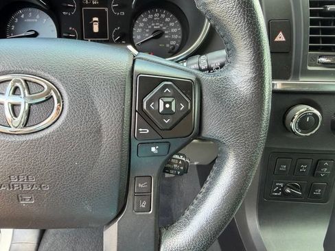 Used 2021 Toyota Sequoia Platinum AWD/4WD image 18
