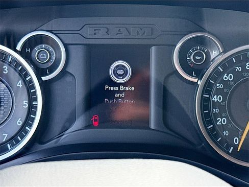 Used 2021 RAM 1500 Big Horn image 11