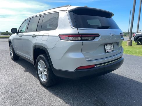 Used 2025 Jeep Grand Cherokee L Laredo RWD image 7