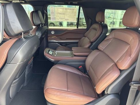 New 2026 Lincoln Navigator L Reserve image 16