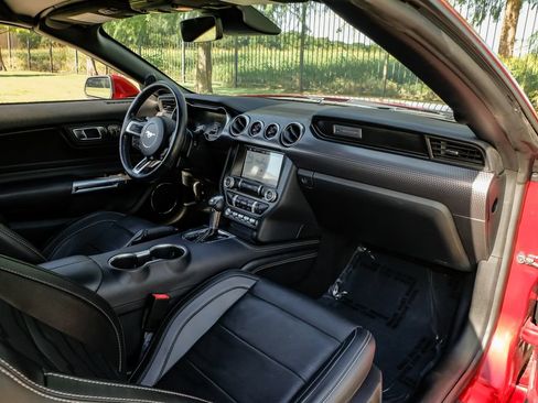 Used 2019 Ford Mustang GT Premium w/ GT Performance Package RWD image 16