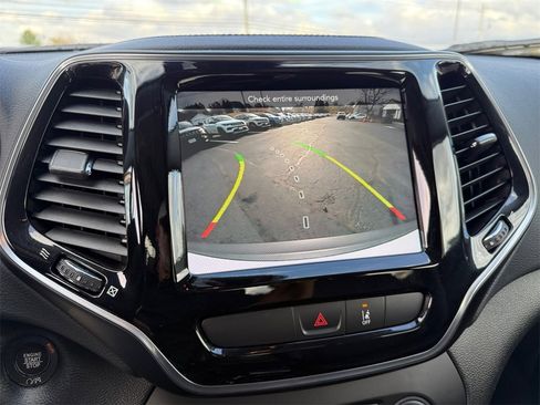 Certified 2022 Jeep Cherokee Limited image 28