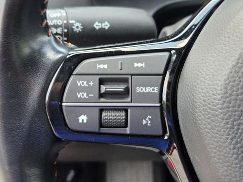 Used 2025 Honda HR-V Sport image 25