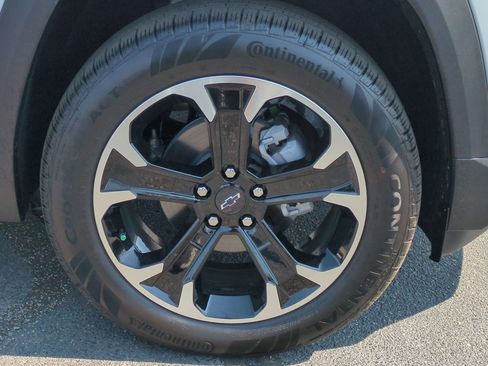 New 2026 Chevrolet Equinox LT FWD image 12