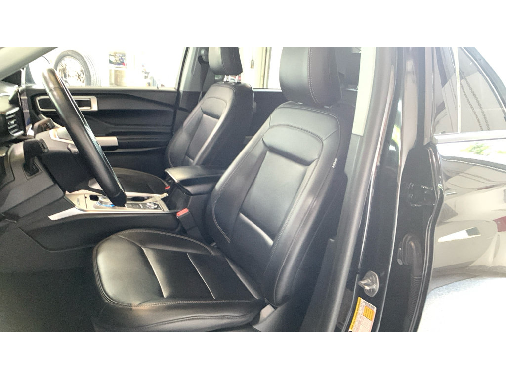 Used 2023 Ford Explorer XLT w/ Equipment Group 202A AWD/4WD image 13