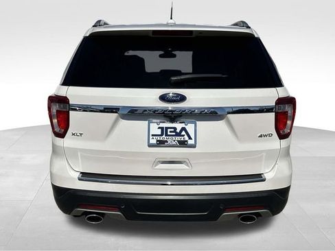 Used 2018 Ford Explorer XLT w/ Equipment Group 202A AWD/4WD image 27