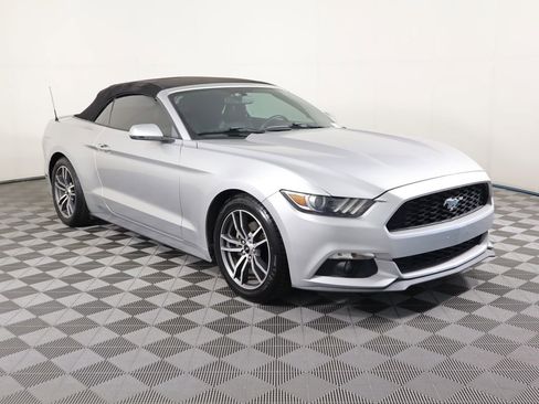 Used 2016 Ford Mustang Premium image 11