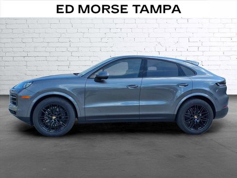 Used 2024 Porsche Cayenne Coupe AWD/4WD image 2