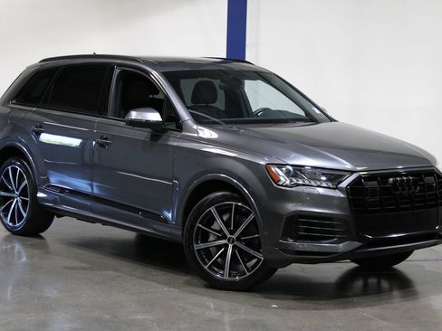 Used 2023 Audi Q7 3.0T Premium Plus w/ Premium Plus Package AWD/4WD image 2
