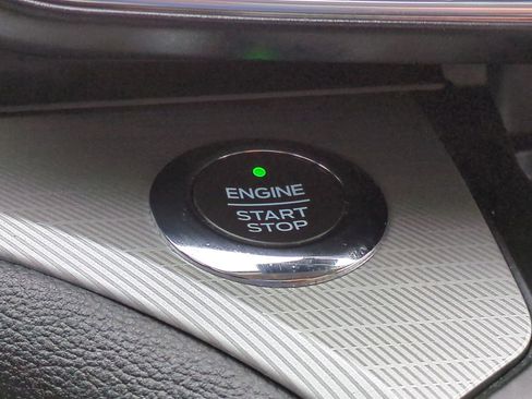 Used 2020 Ford Explorer XLT w/ Equipment Group 202A image 26