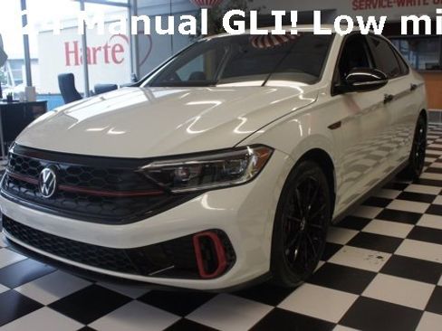 Used 2024 Volkswagen Jetta GLI 40th Anniversary Edition image 3