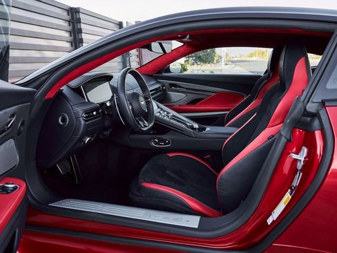 Used 2024 Aston Martin DB12 Coupe image 26