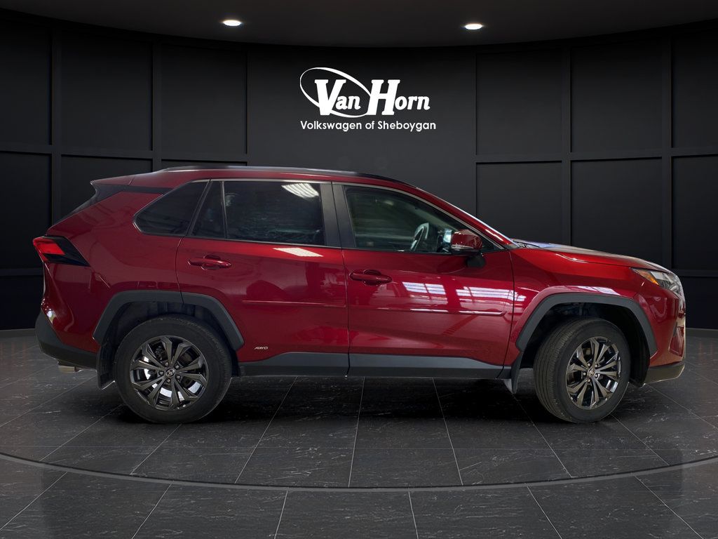 Used 2023 Toyota RAV4 XLE Premium AWD/4WD image 8