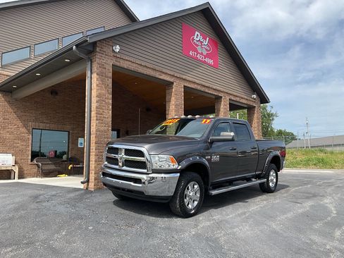 Used 2017 RAM 2500 Tradesman w/ Chrome Appearance Group AWD/4WD image 45