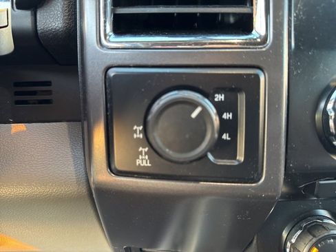 Used 2015 Ford F150 XLT w/ Equipment Group 301A Mid image 23