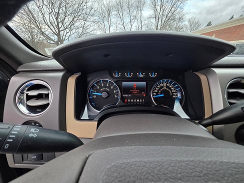 Used 2014 Ford F150 XLT w/ XLT Chrome Package AWD/4WD image 15