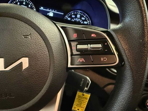 Used 2023 Kia Forte LXS w/ LXS Technology Package FWD image 30