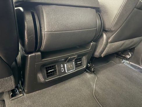 Used 2024 GMC Sierra 1500 SLT image 14