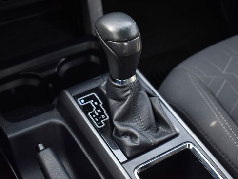 Used 2016 Toyota Tacoma TRD Sport w/ Towing Package image 23