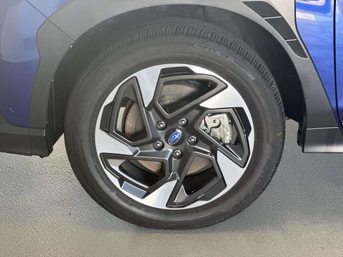 Used 2024 Subaru Crosstrek 2.5i Limited AWD/4WD image 8