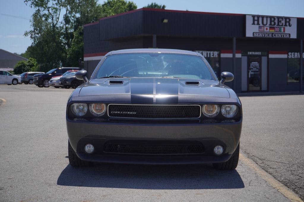 Used 2014 Dodge Challenger R/T Plus RWD image 2