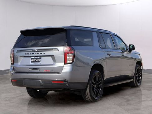 Used 2022 Chevrolet Suburban RST w/ Luxury Package AWD/4WD image 7