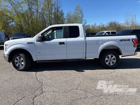 Used 2015 Ford F150 XL w/ Equipment Group 101A Mid AWD/4WD image 3