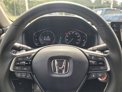 Used 2021 Honda Accord Touring image 26