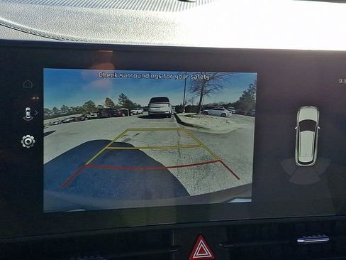 Certified 2025 Kia Sportage EX image 18