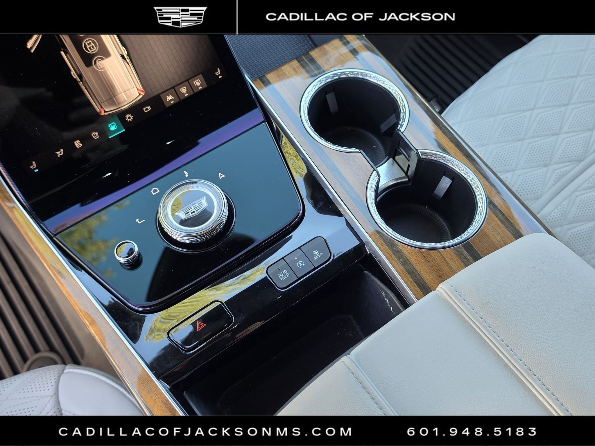 Used 2025 Cadillac Escalade Sport Platinum w/ LPO, Floor Liner Package AWD/4WD image 25
