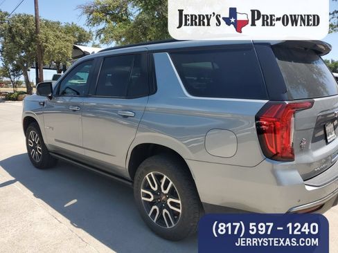 Used 2024 GMC Yukon AT4 w/ Technology Package AWD/4WD image 7