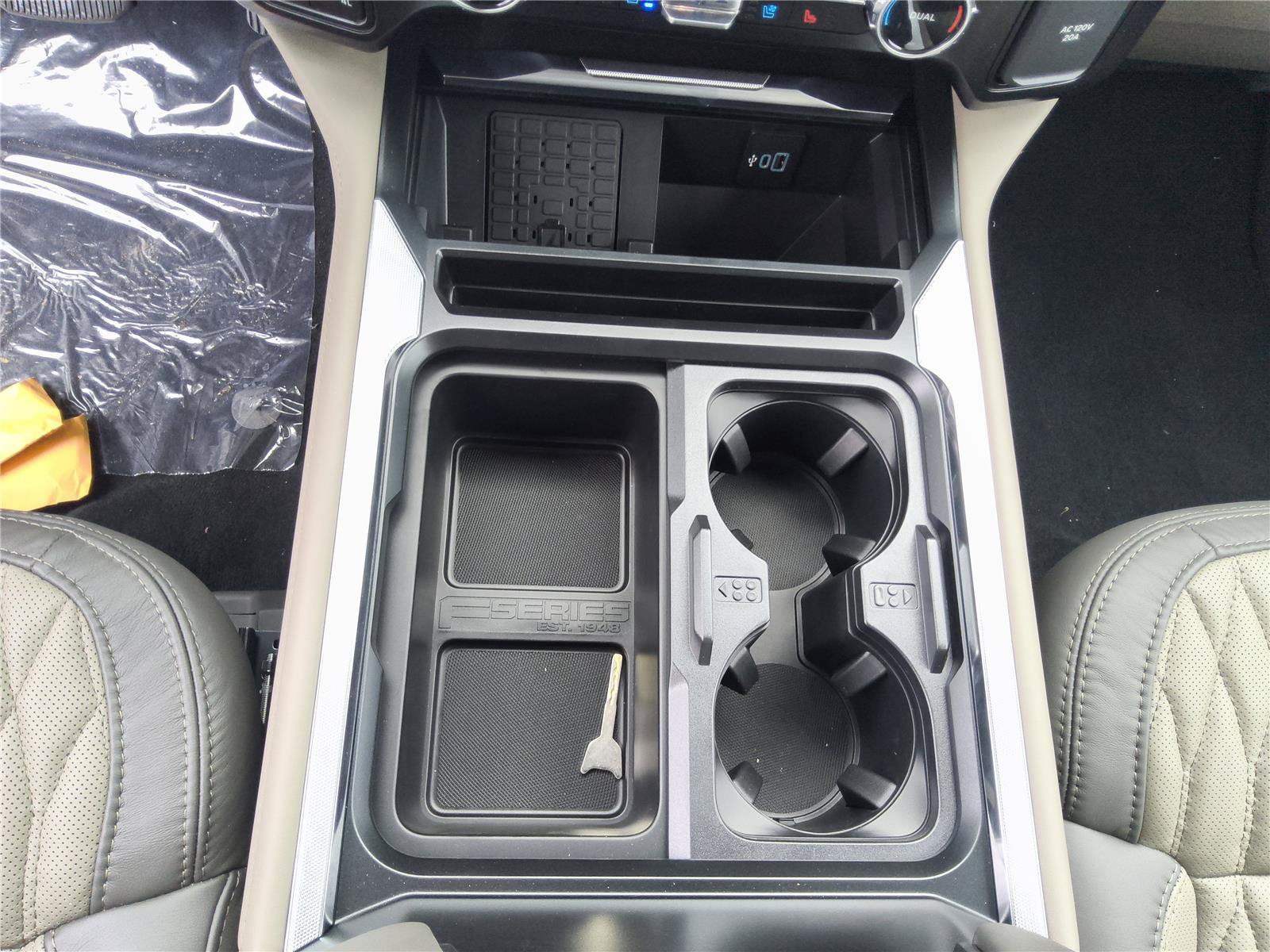 New 2027 Ford F250 Platinum w/ Platinum Plus Package AWD/4WD image 21