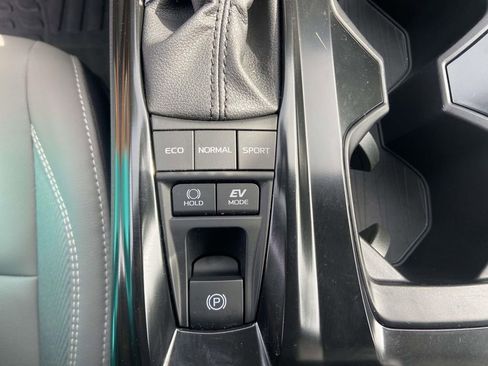 Used 2026 Toyota Camry SE w/ Convenience Package image 25