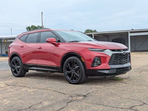 Used 2019 Chevrolet Blazer RS w/ Sun and Wheels Package FWD image 2