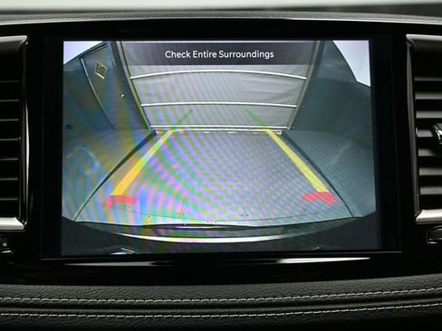Certified 2022 Chrysler Pacifica Touring-L AWD/4WD image 43