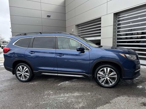 Used 2022 Subaru Ascent Limited w/ Technology Package image 8