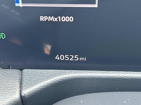 Used 2025 Nissan Armada PRO-4X w/ Pro-4X Premium Package AWD/4WD image 44