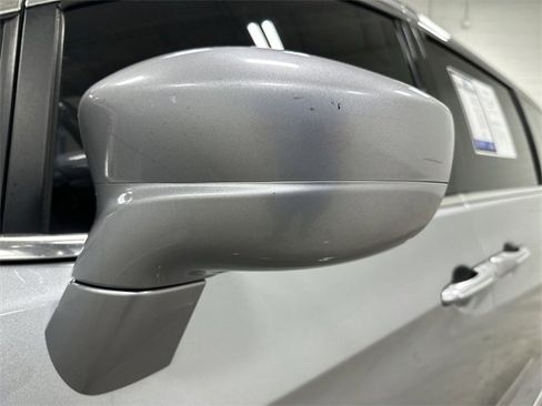 Used 2020 Chrysler Pacifica Touring-L image 12