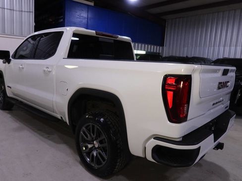 Used 2022 GMC Sierra 1500 AT4 w/ AT4 Premium Package image 3