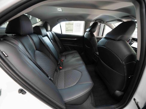 Used 2019 Toyota Camry XSE FWD image 24