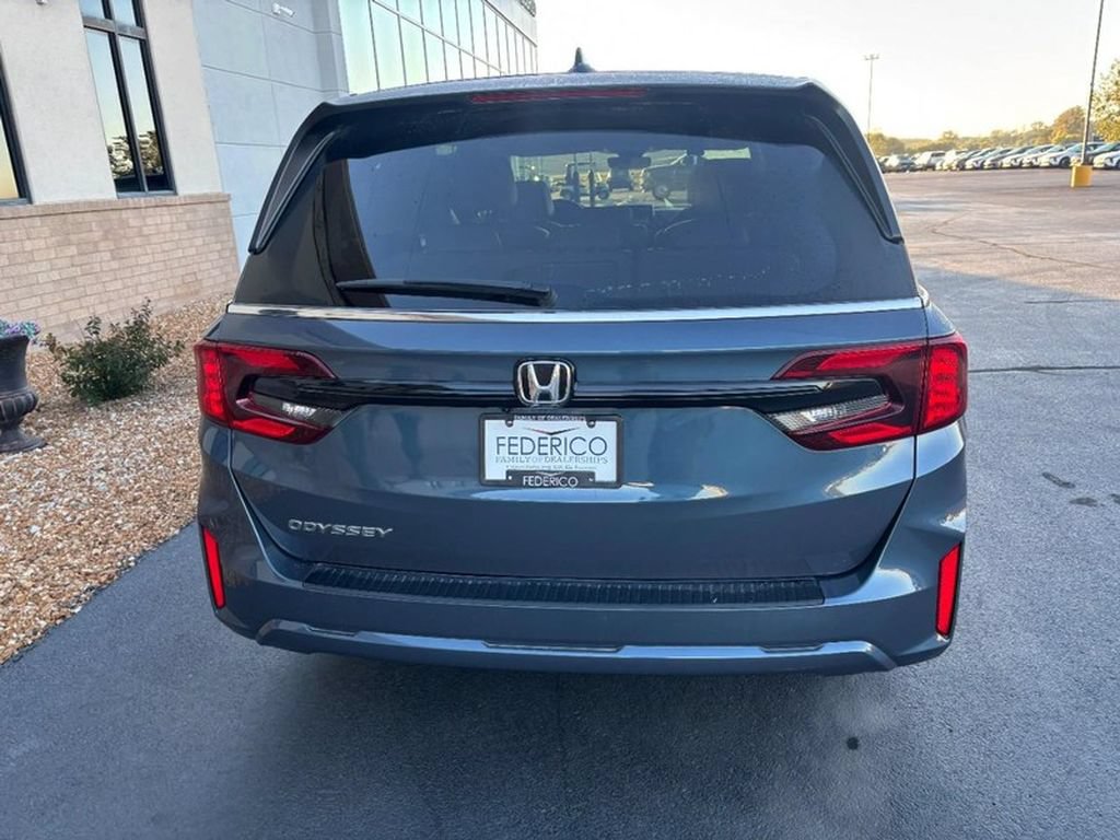 Used 2026 Honda Odyssey EX-L image 4