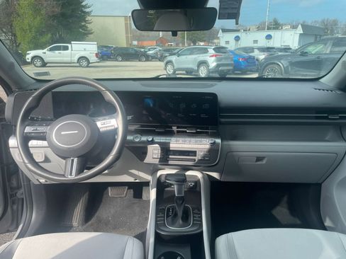 Used 2025 Hyundai Kona SEL image 31